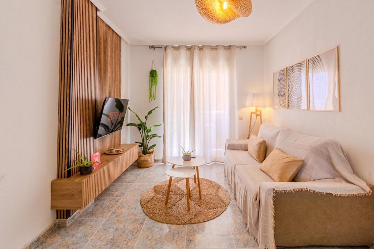 Coastal Comfort With Pool & Parking Apartment Arenales del Sol